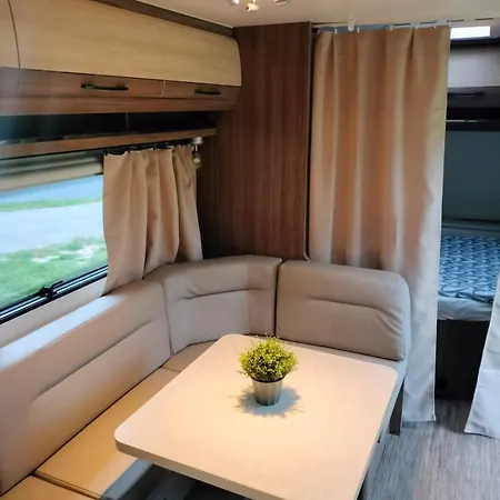 Park And * קטוביץ